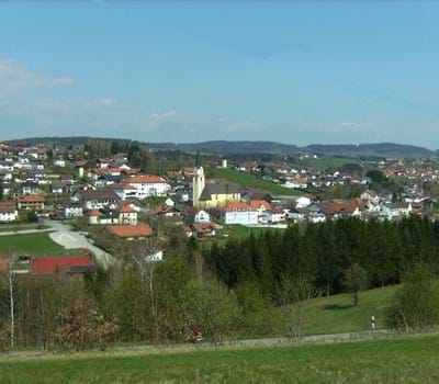 Aicha vorm Wald